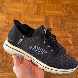 Skechers women’s SLIPINS SIZE 6